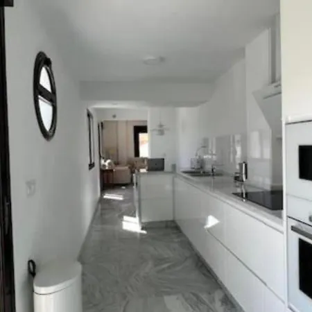 Atico Centrico Con Terraza Privada Y Plaza De Garaje Apartment Sanlúcar de Barrameda