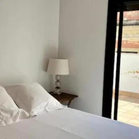 Atico Centrico Con Terraza Privada Y Plaza De Garaje