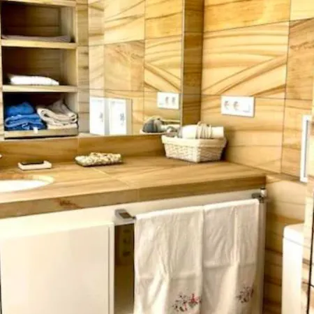 Atico Centrico Con Terraza Privada Y Plaza De Garaje Apartment *